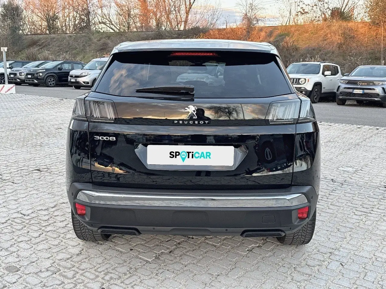 Peugeot 3008 BlueHDI 130 EAT8 S&S Allure Pack 4