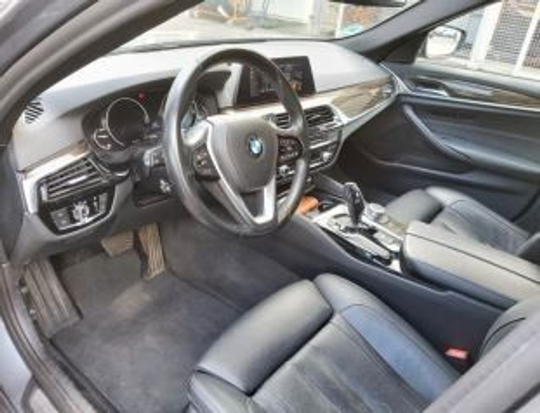 BMW 530 dxD/Aut/Navi/LEDerBelüftStz/Panor/AHK/SportL — photo 3