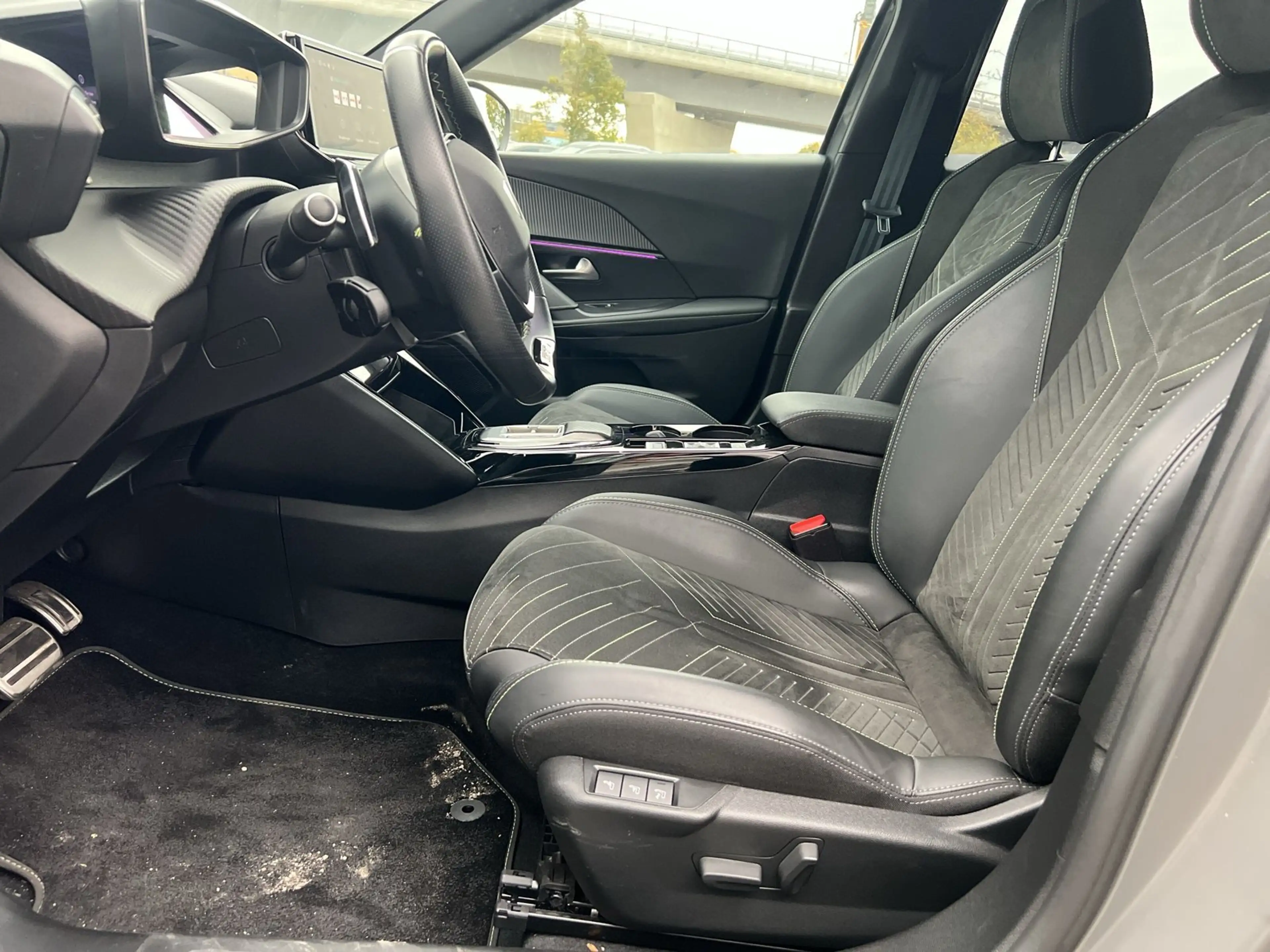 Peugeot 2008 1.2 130 GT KAMERA|LED|MASSAGE|SHZ|TEMPO|SPURHALTE — photo 7
