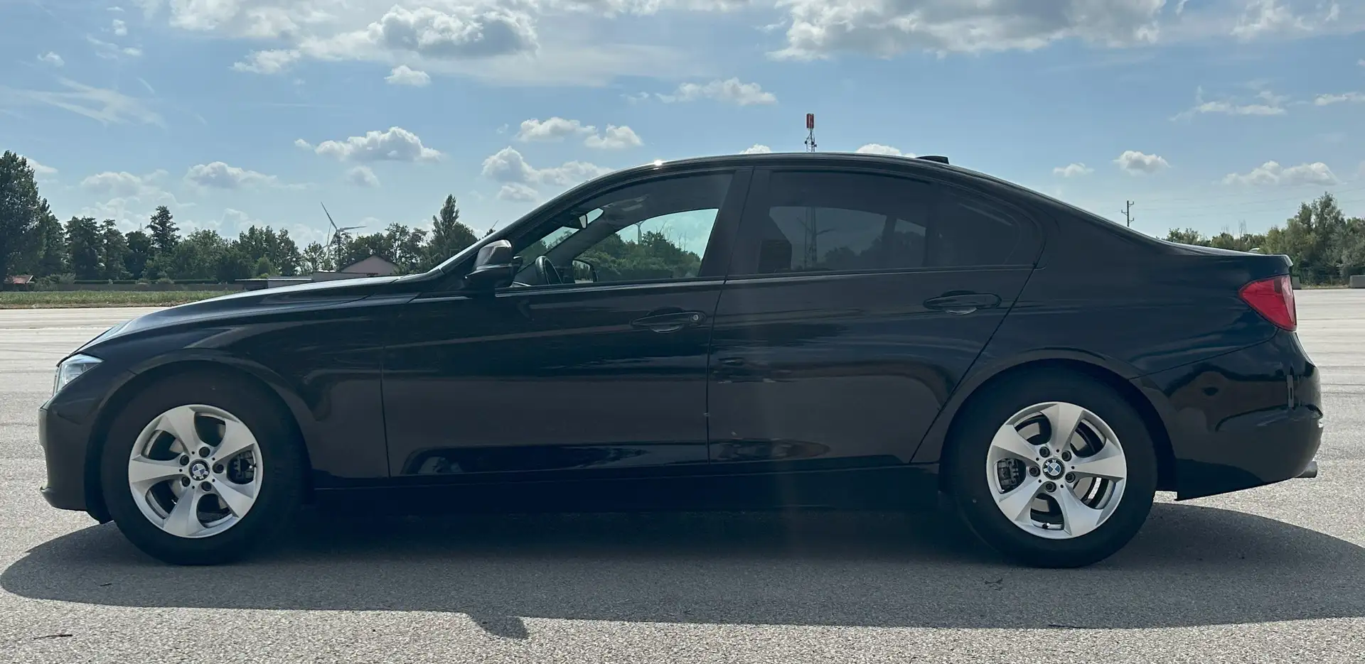 BMW 320 320d EfficientDynamics Ö-Paket Schwarz - 2