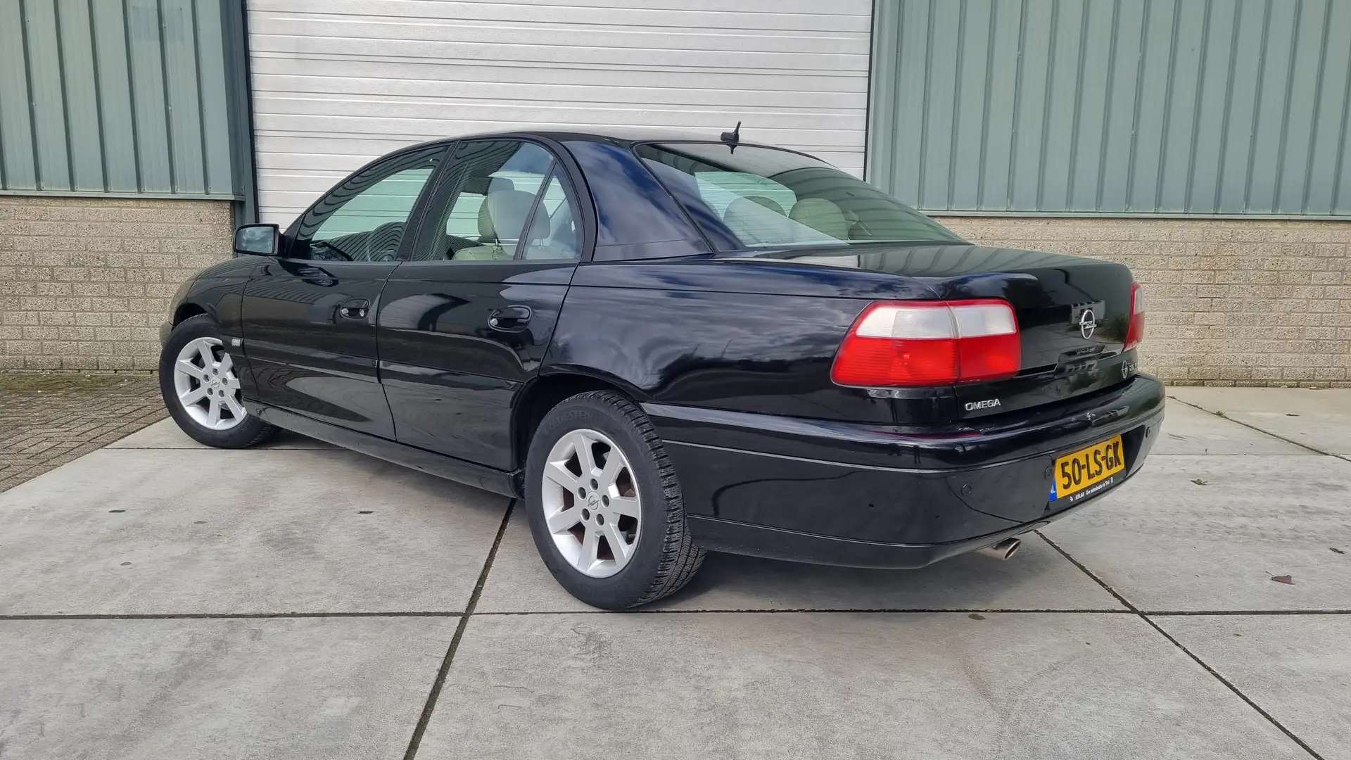 Opel Omega 2.6i V6 Onyx Edition Nero - 2