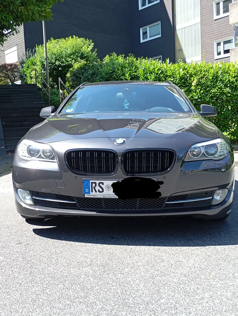 BMW 520 d Unfallfrei Vollausstattung Rückfahrkamera 3.Hand Grau - 1