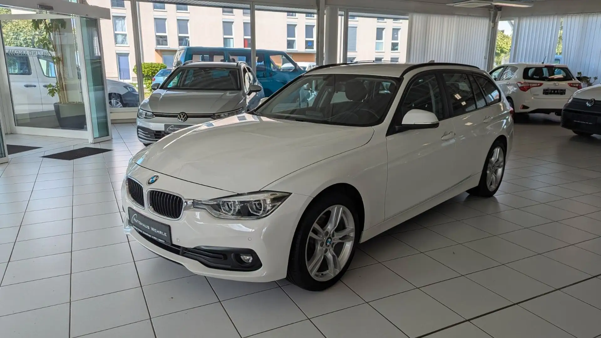 BMW 320 d Touring Advantage *Navi*PDC*LED*Automatik* Weiß - 1