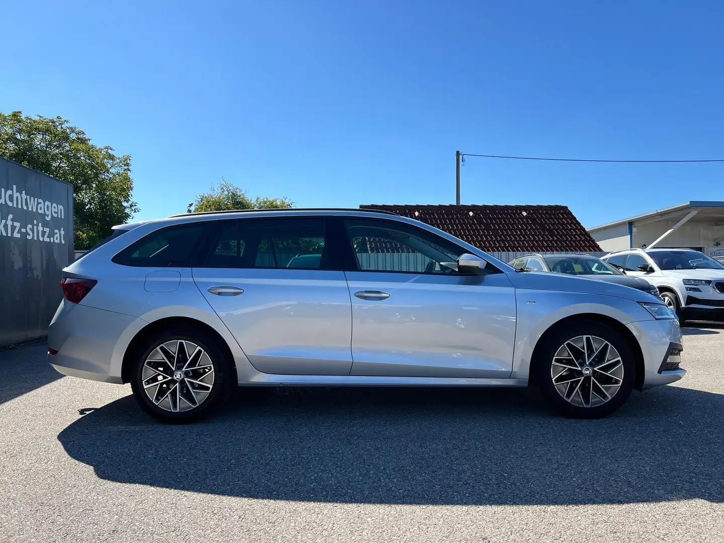 Skoda Octavia Combi 2,0 TDI Ambition | AHK Silber - 2