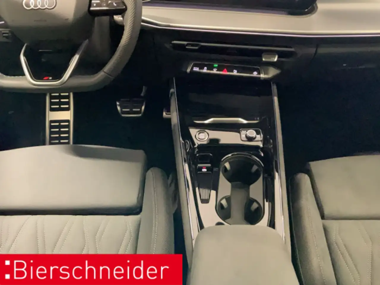 Audi Q3 e-hybrid 2x S Line 20 AHK STDH HuD 16