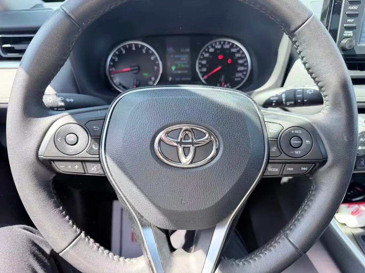 Toyota RAV 4 снимка Toyota RAV 4