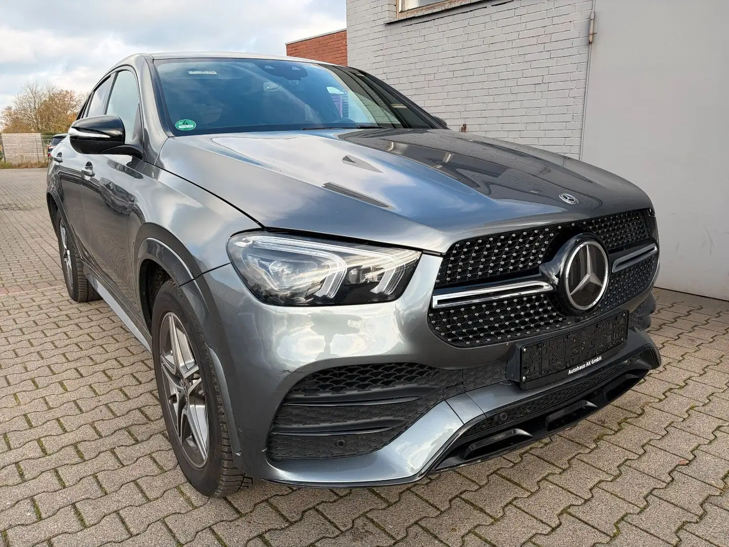 Mercedes-Benz GLE 350 d AMG Coupe 4MATIC *PANO*DISTRO*AHK*SPUR* Grau - 1