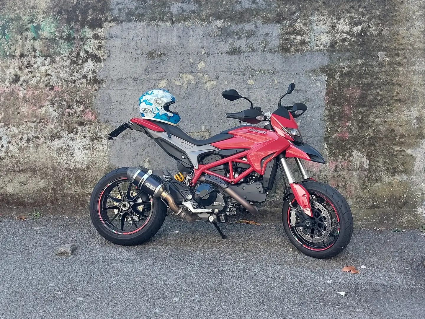 Ducati Hypermotard 821 Rosso - 2