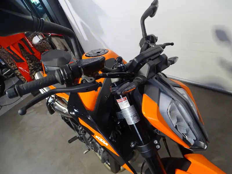 KTM 890 Duke - foto 4