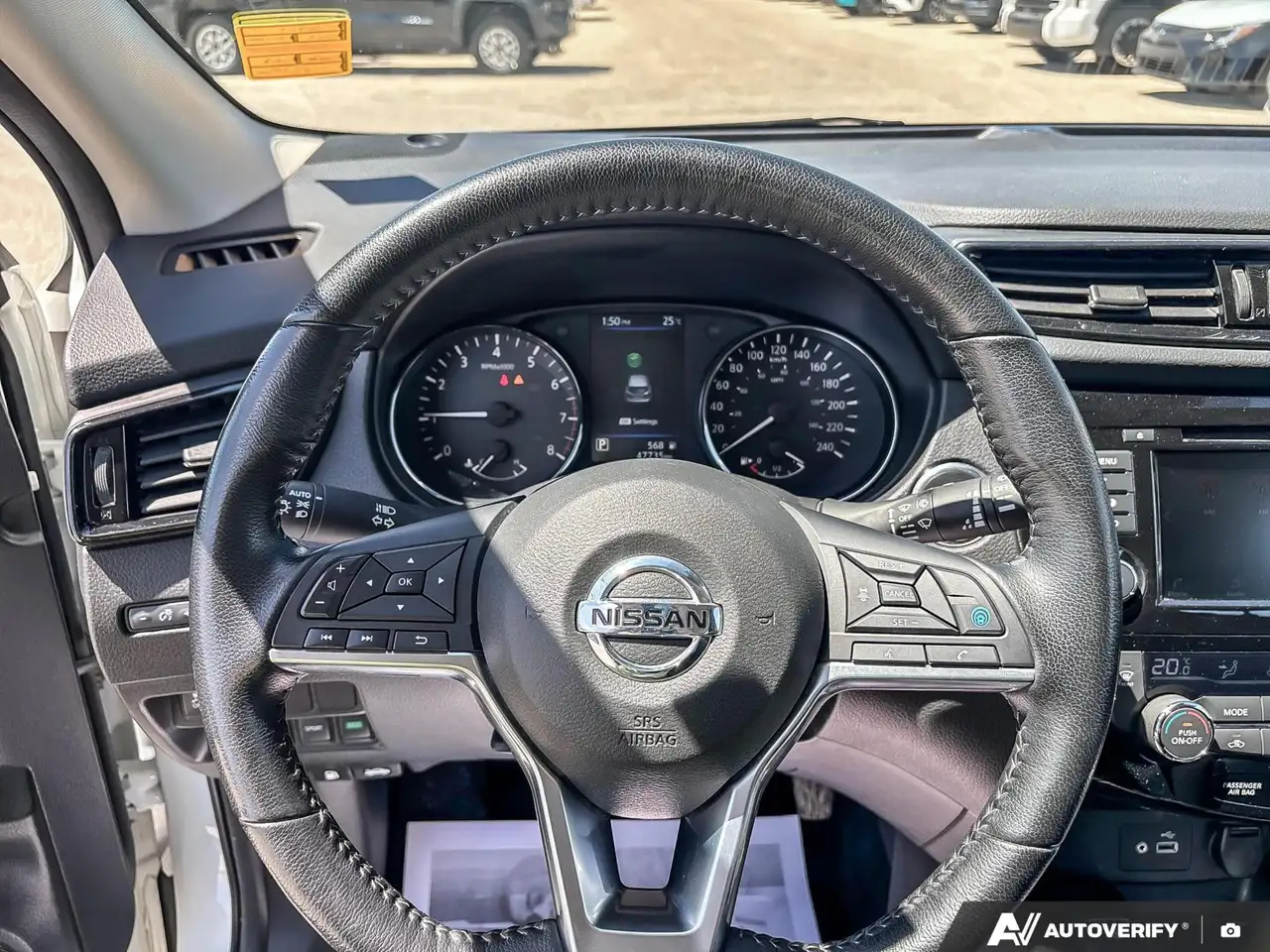 Nissan Qashqai снимка Nissan Qashqai