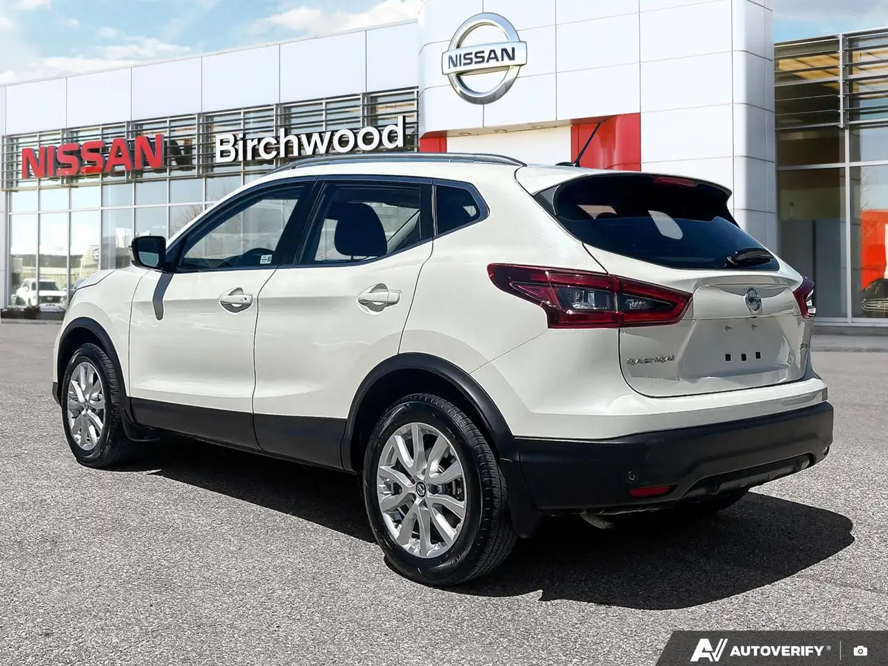 Nissan Qashqai снимка Nissan Qashqai