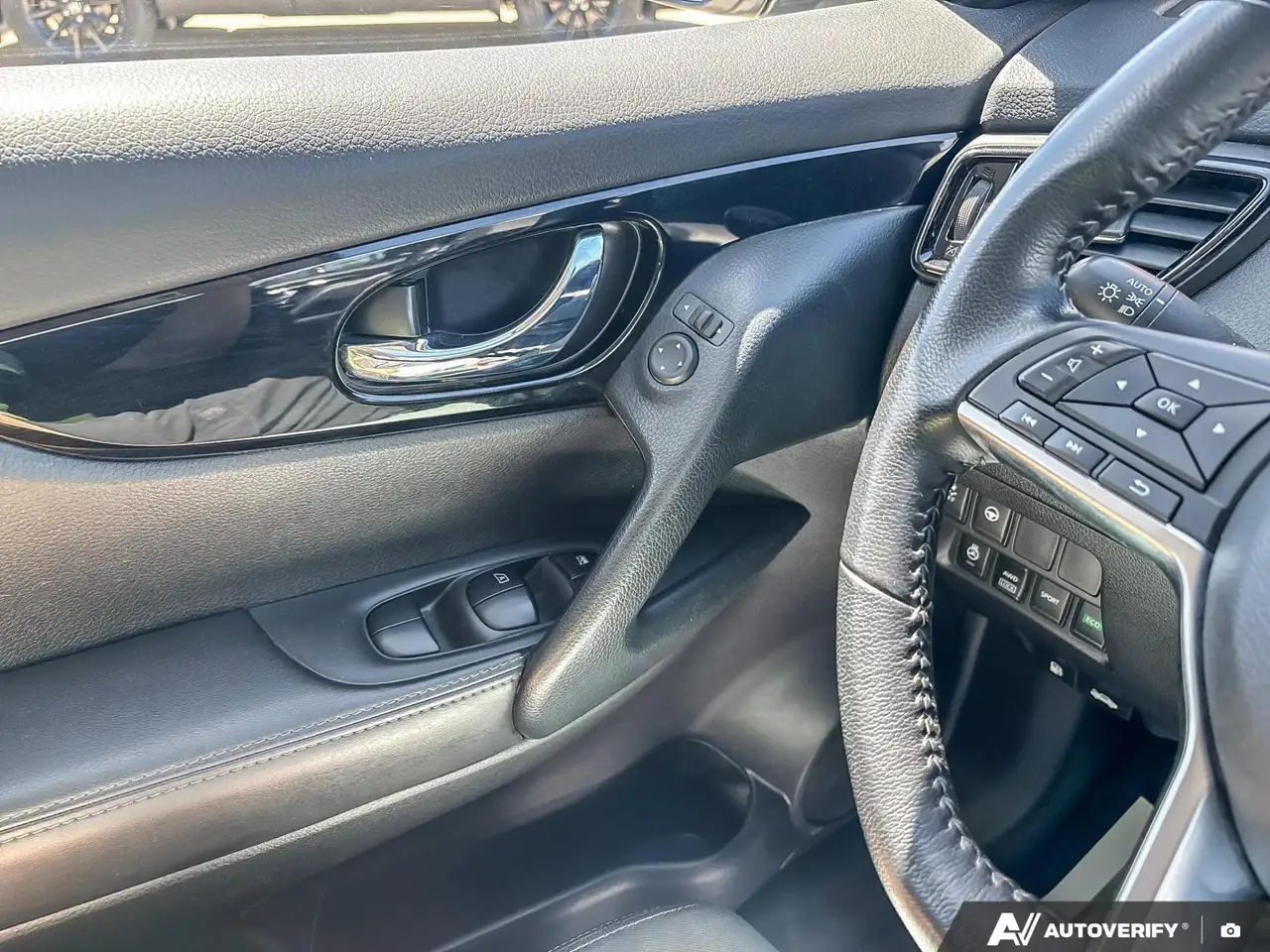 Nissan Qashqai снимка Nissan Qashqai