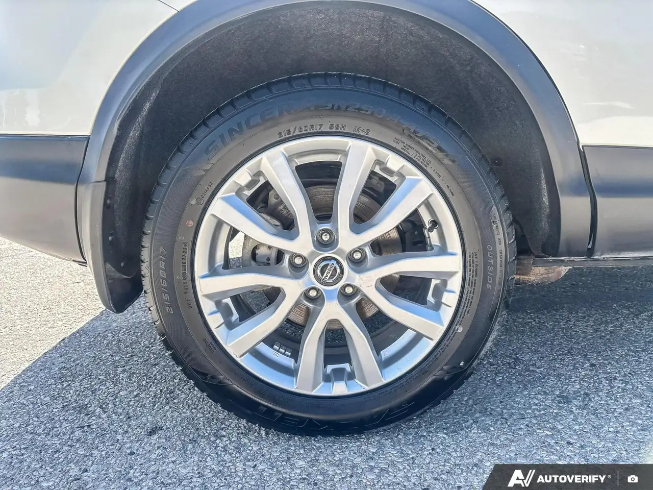 Nissan Qashqai снимка Nissan Qashqai