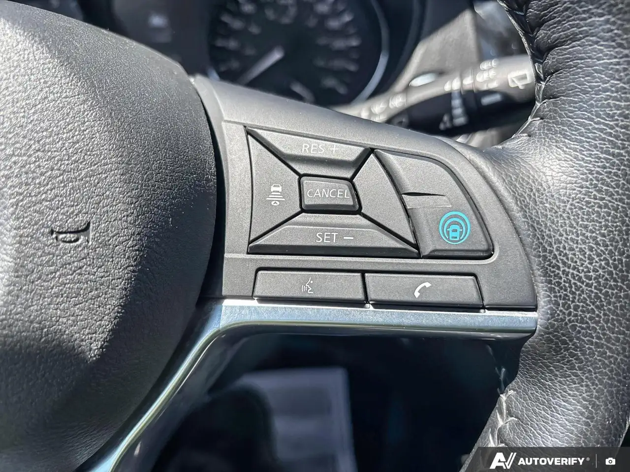 Nissan Qashqai снимка Nissan Qashqai