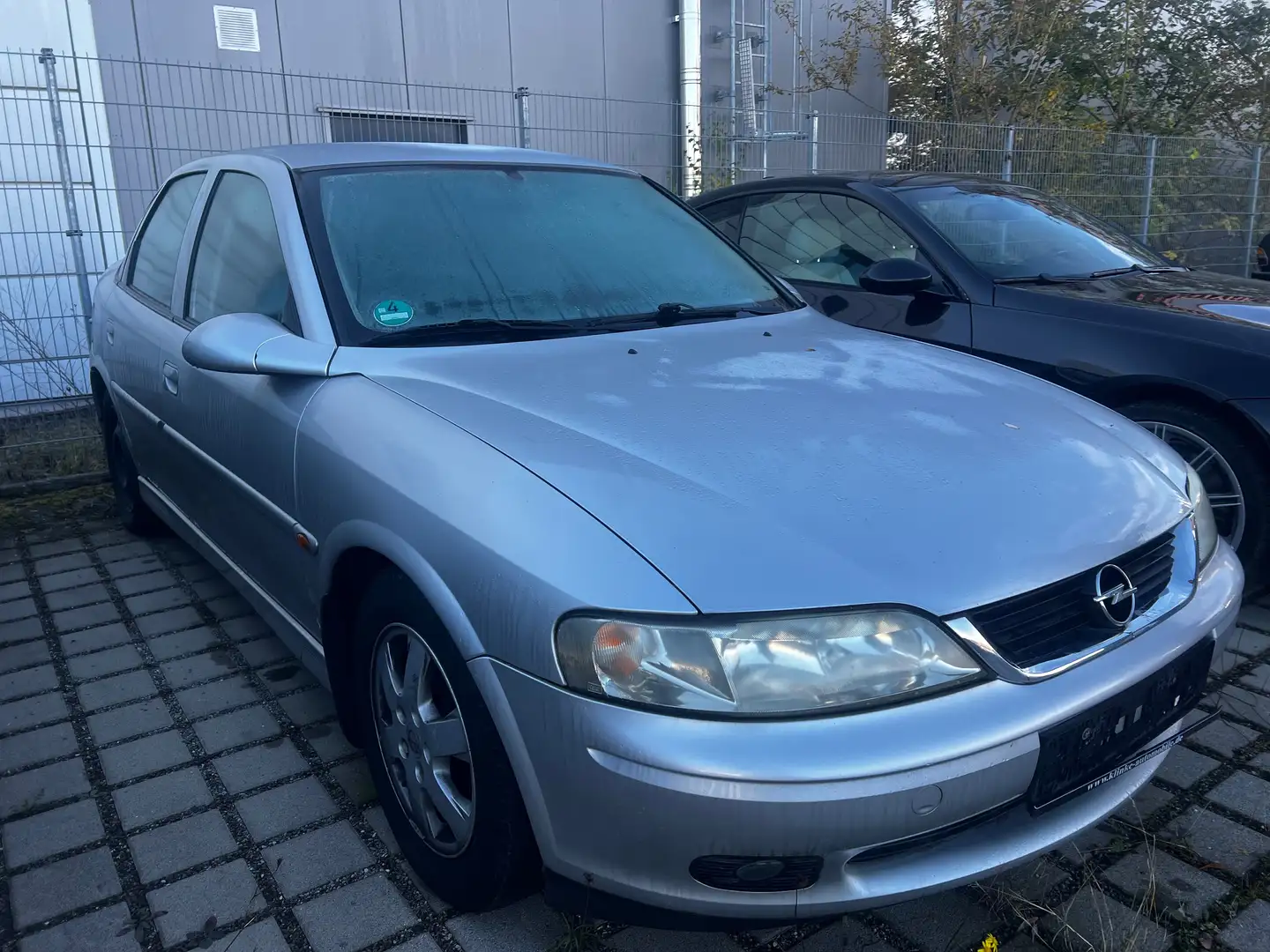 Opel Vectra Vectra 1.6 Edition 2000 Silber - 2