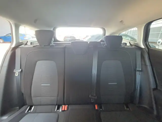 Ford Focus view 11