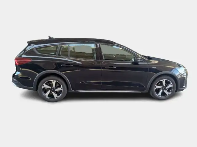 Ford Focus view 3