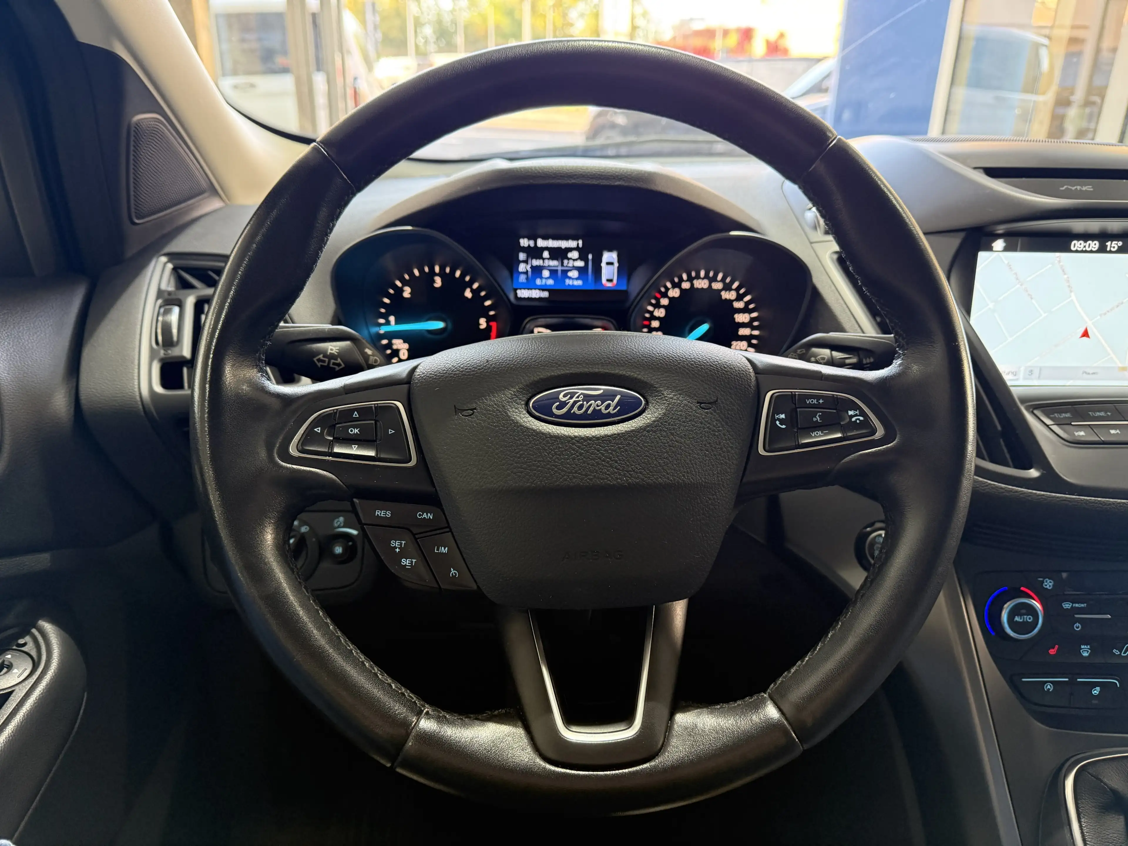 Ford Kuga Cool & Connect 4x4 / AHK / Winter-Paket / Navi — photo 14