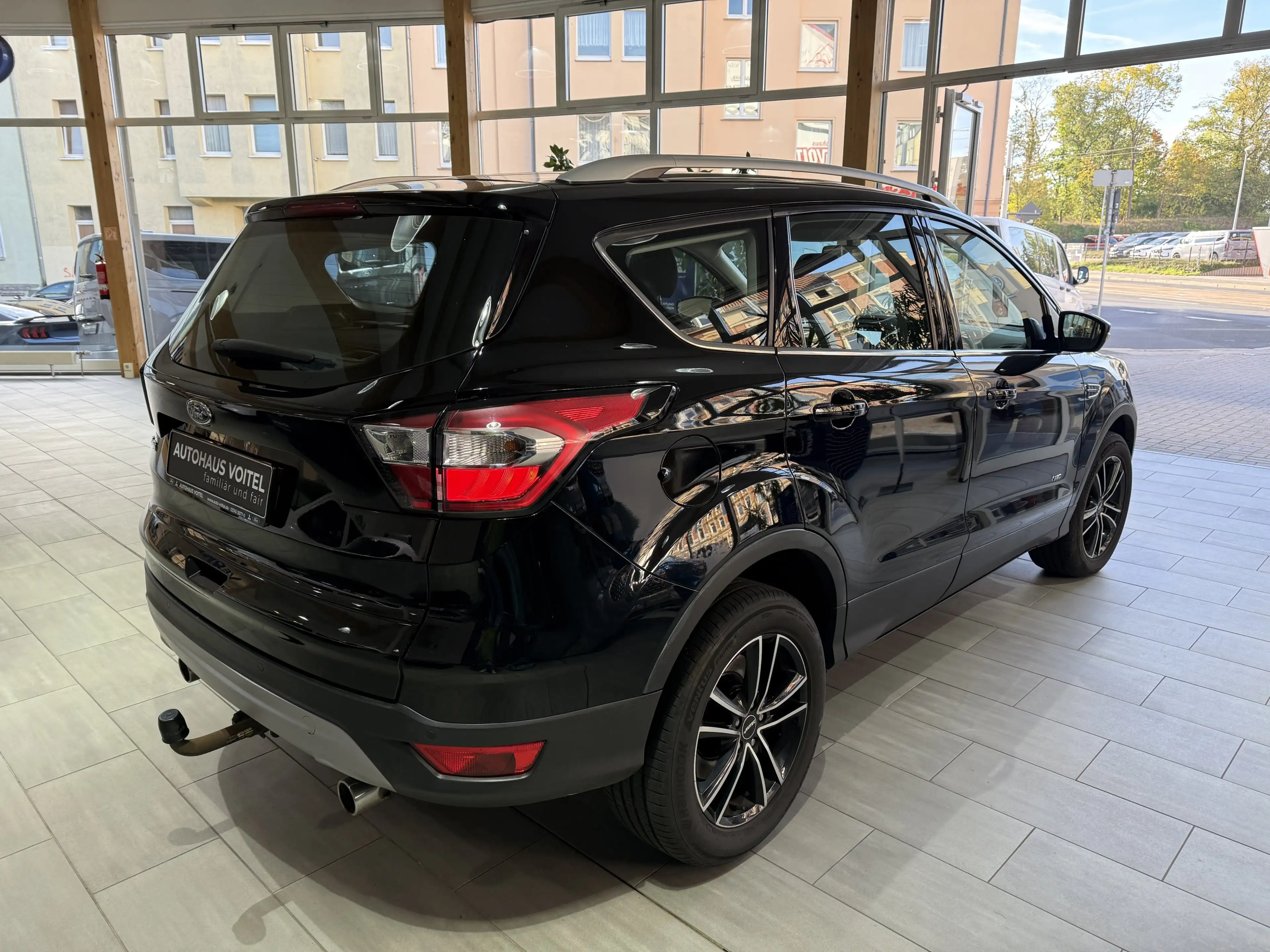 Ford Kuga Cool & Connect 4x4 / AHK / Winter-Paket / Navi — photo 5