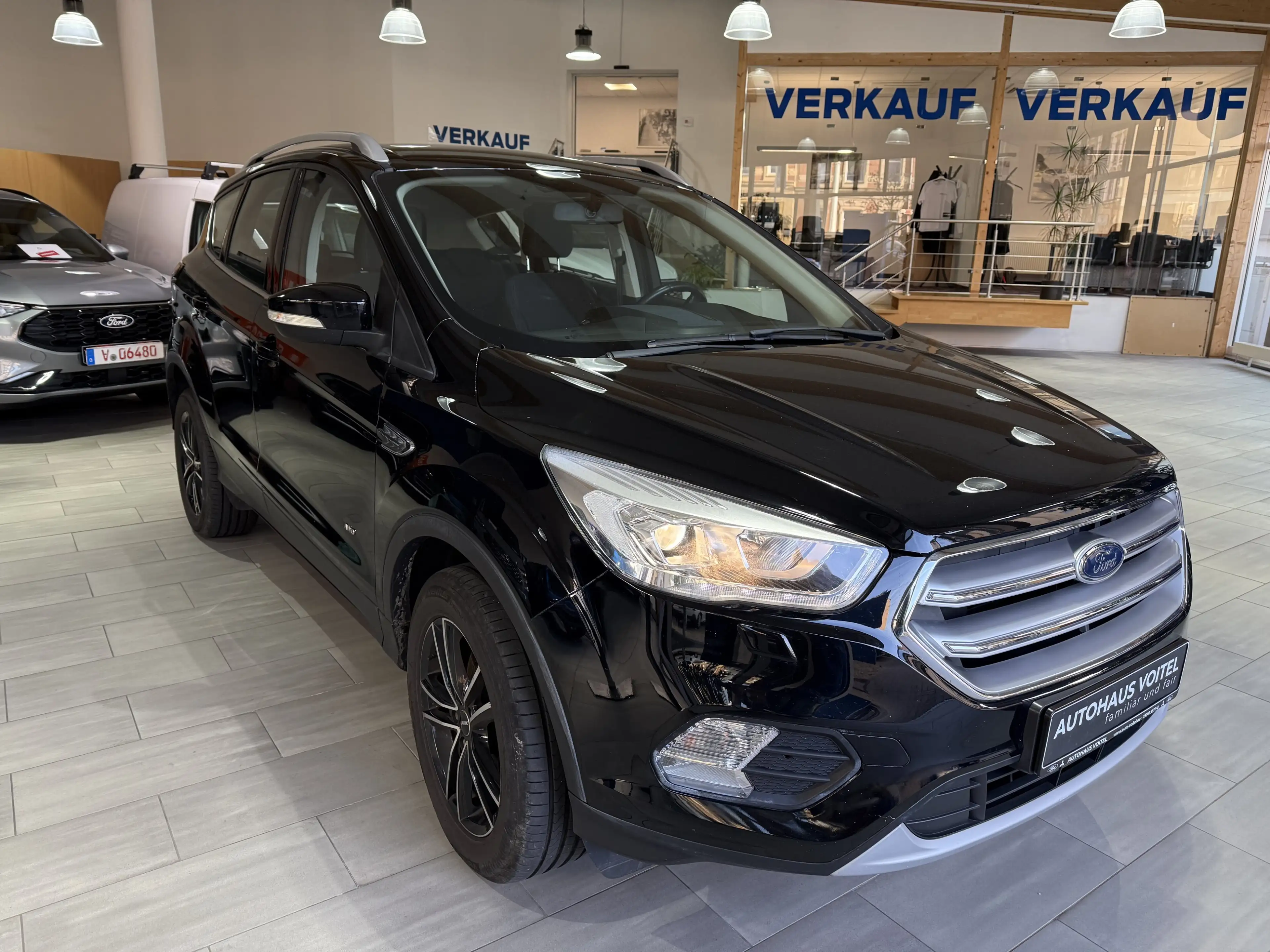 Ford Kuga Cool & Connect 4x4 / AHK / Winter-Paket / Navi — photo 3