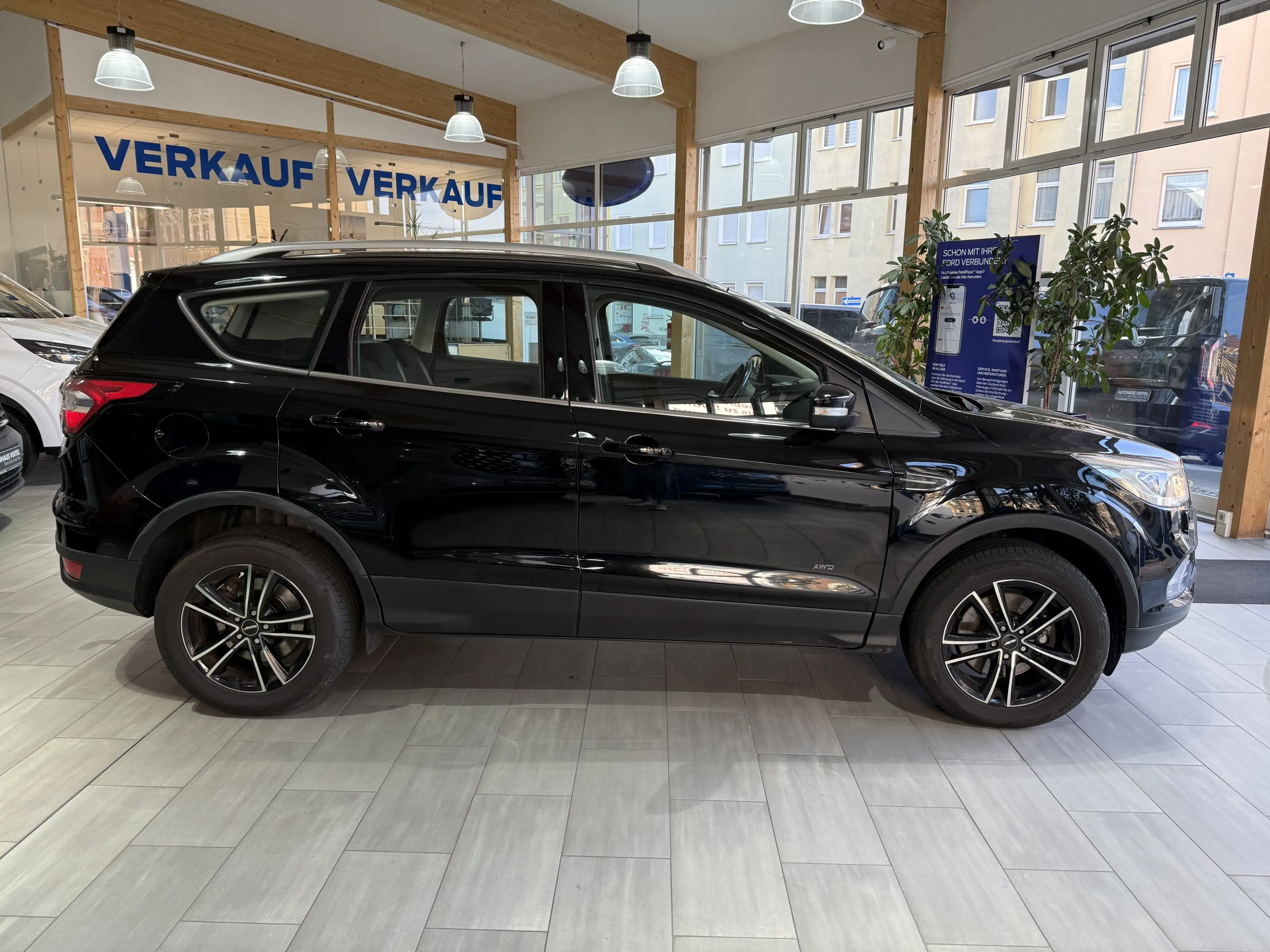 Ford Kuga Cool & Connect 4x4 / AHK / Winter-Paket / Navi — photo 4
