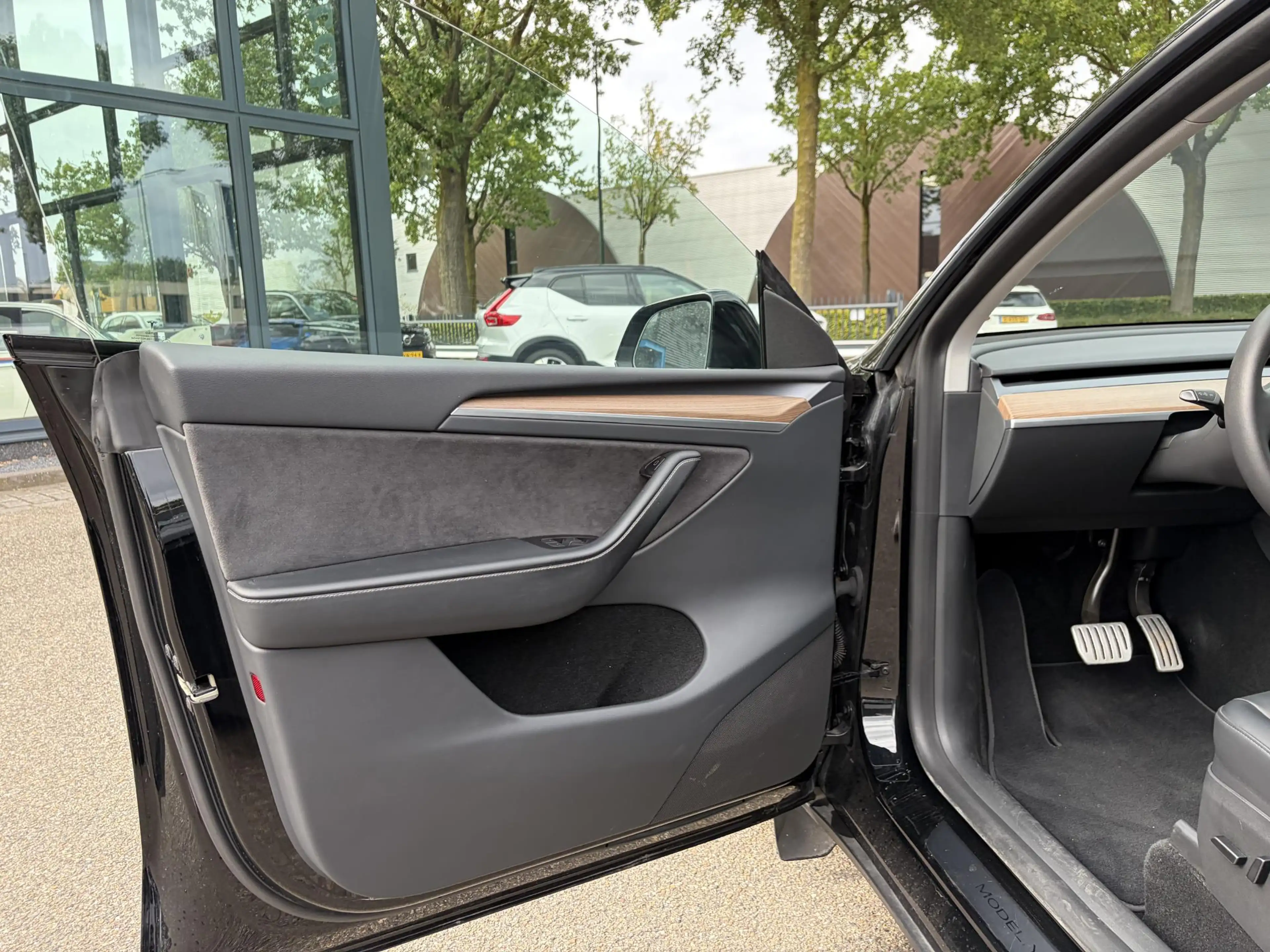 Tesla Model Y Performance AWD 75 kWh VAN 41.900:,- VOOR:39.877,- — photo 15