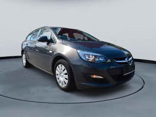 Opel Astra main image