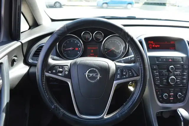 Opel Astra view 14