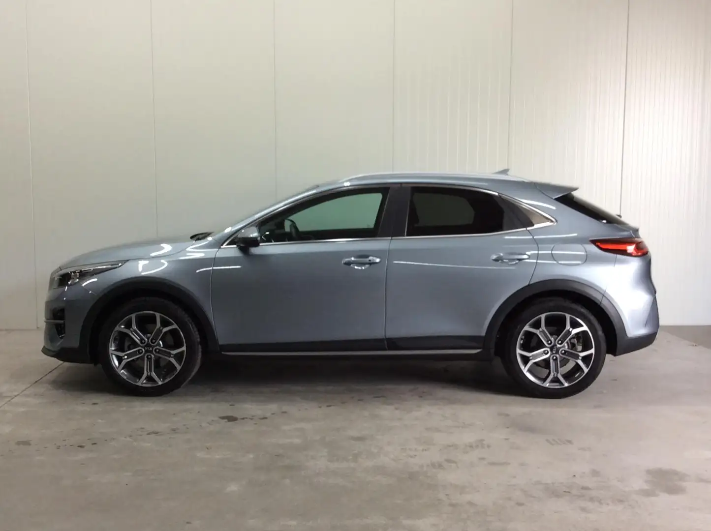 Kia XCeed 1.4 T-GDi DynamicPlusLine Navigatie | Achteruitrij Grijs - 2