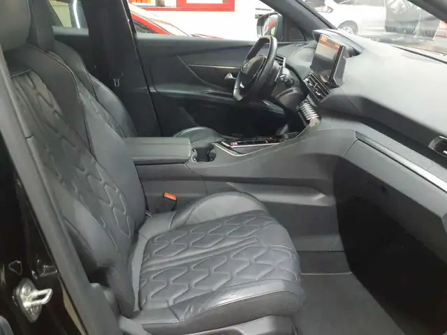 Peugeot 3008 view 8