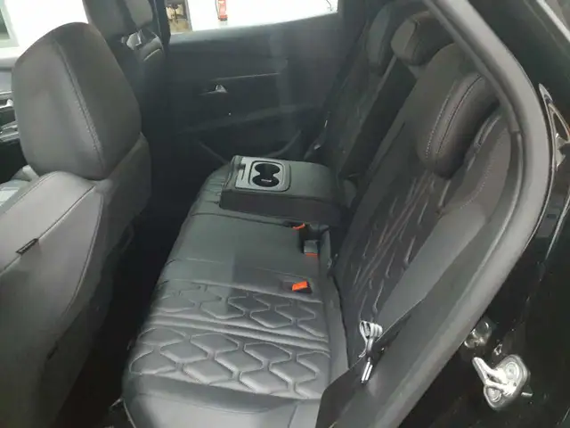Peugeot 3008 view 13