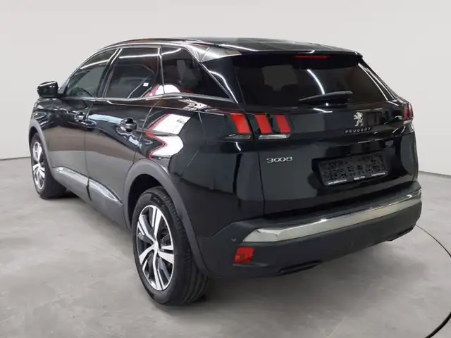 Peugeot 3008 view 5