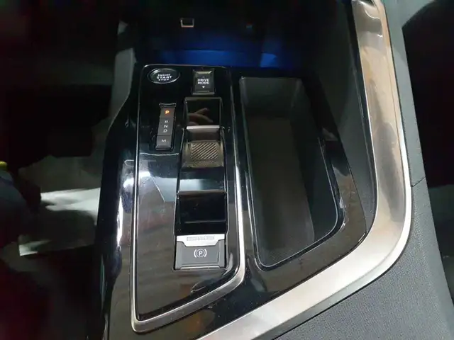 Peugeot 3008 view 10