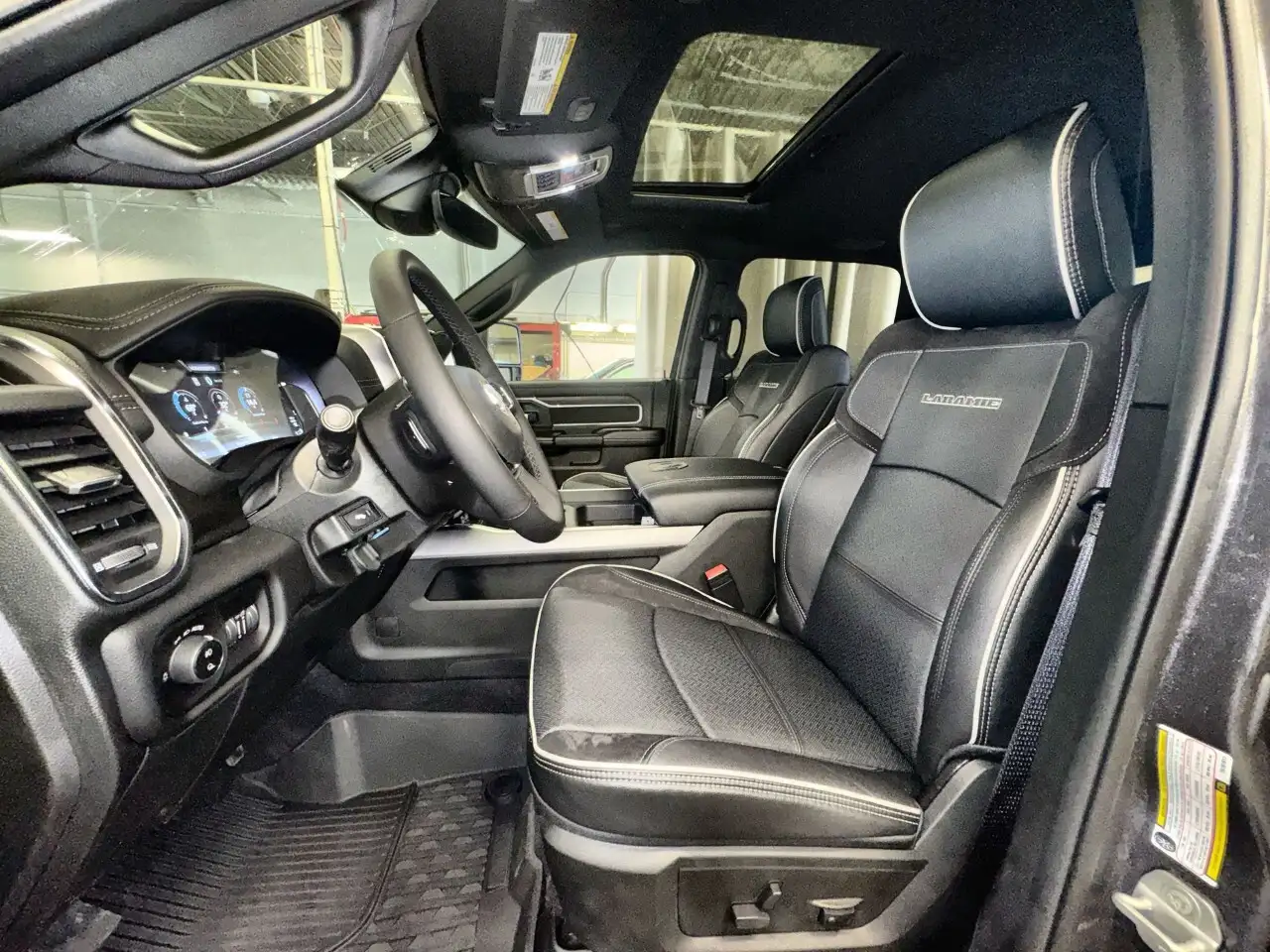 RAM 3500 снимка RAM 3500