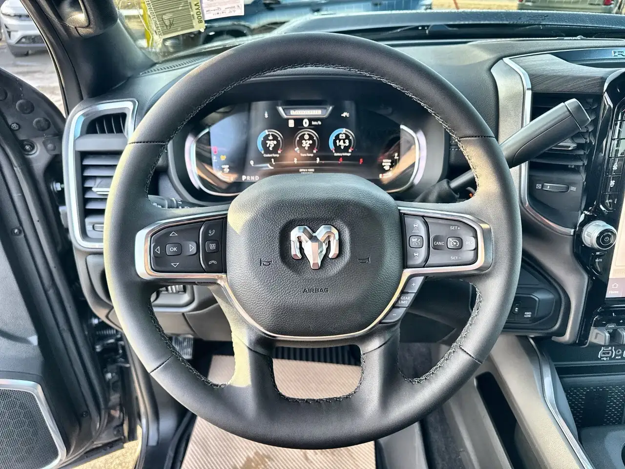 RAM 3500 снимка RAM 3500
