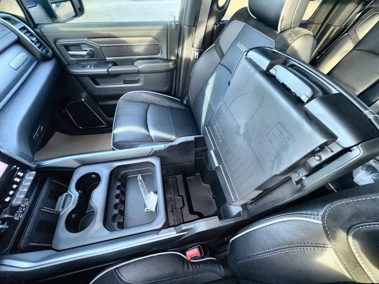RAM 3500 снимка RAM 3500