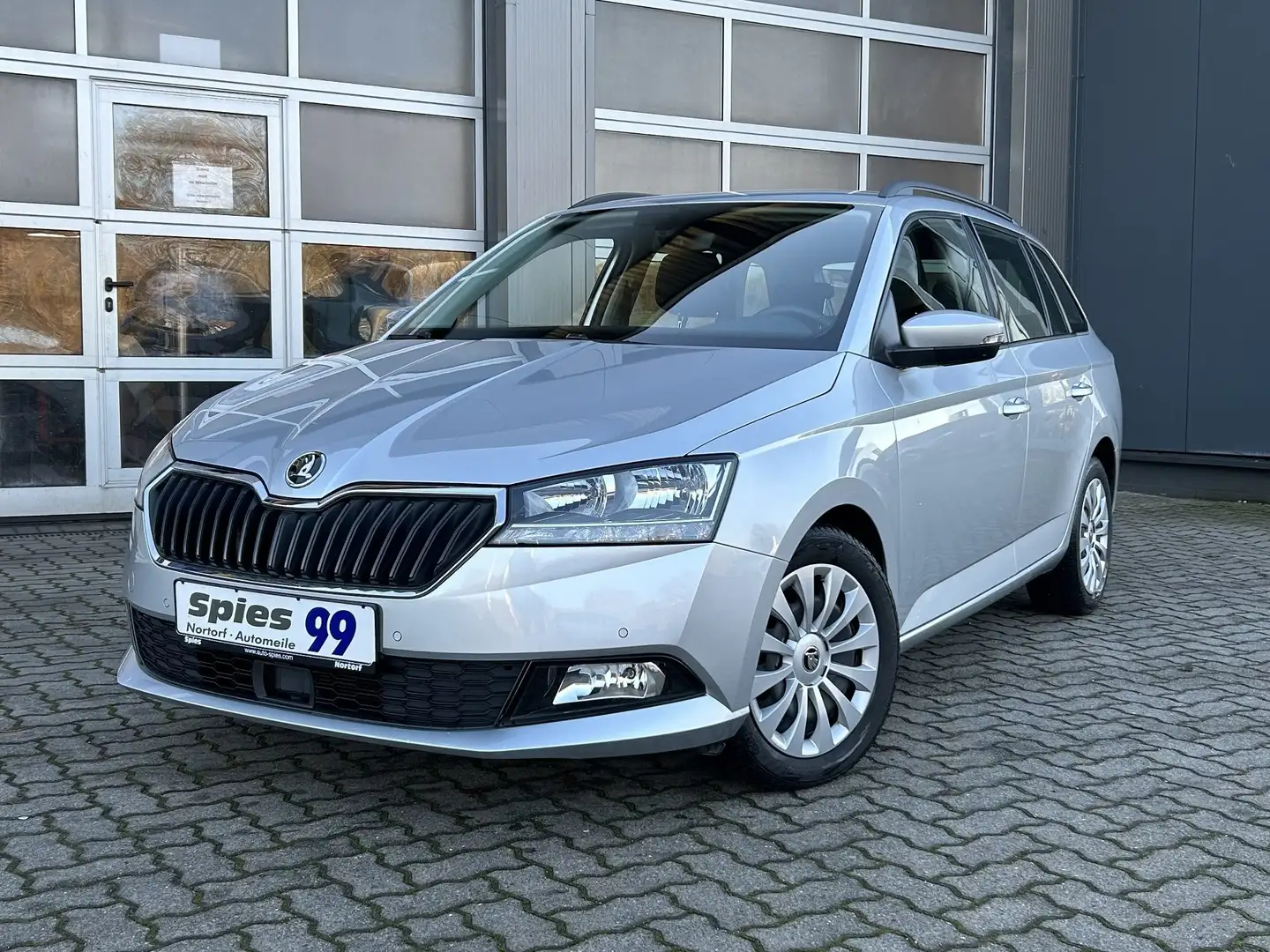 Skoda Fabia Combi Ambition Sitzhzg. DAB Nebel Silber - 2
