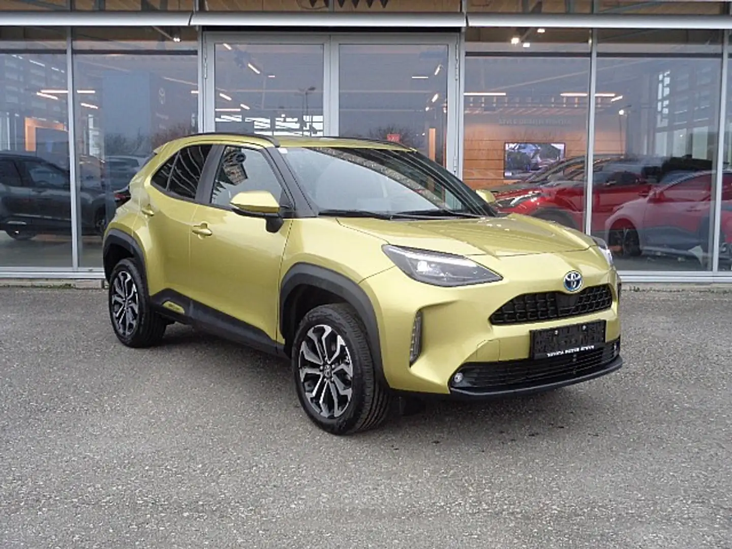 Toyota Yaris Cross 1,5 VVT-i Hybrid Active Drive Aut. + WP Gold - 1