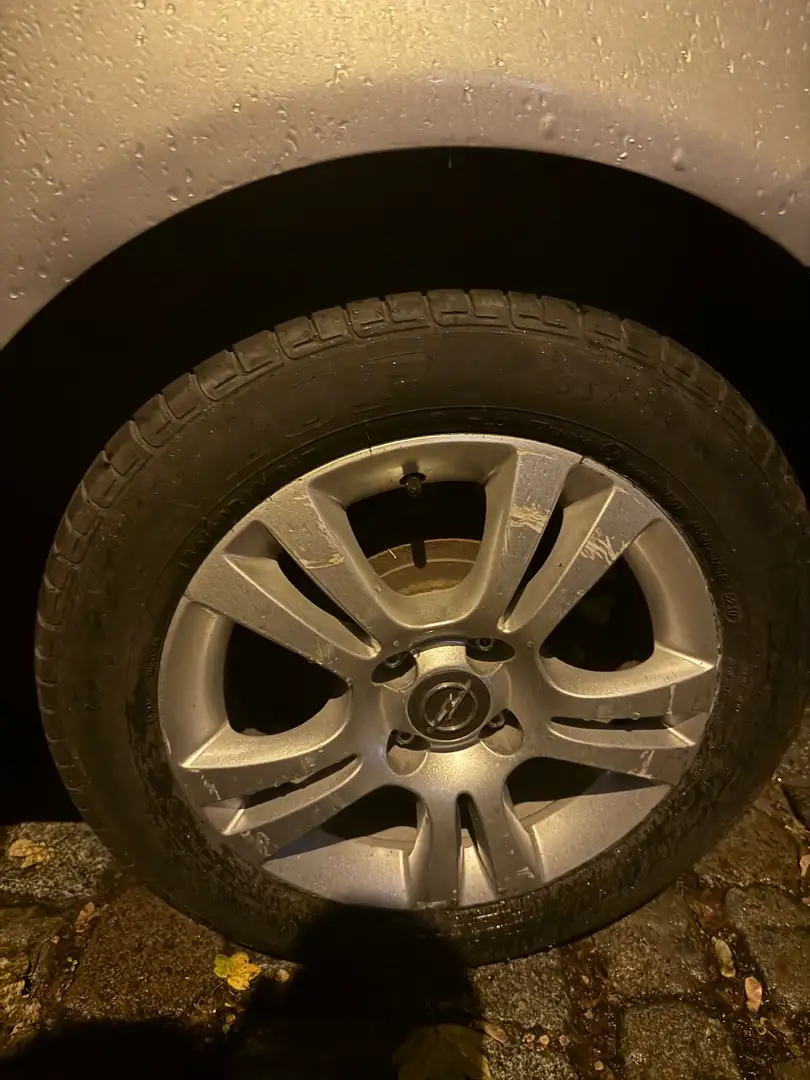 Opel Corsa 1.2i Essentia Easytronic Grijs - 2