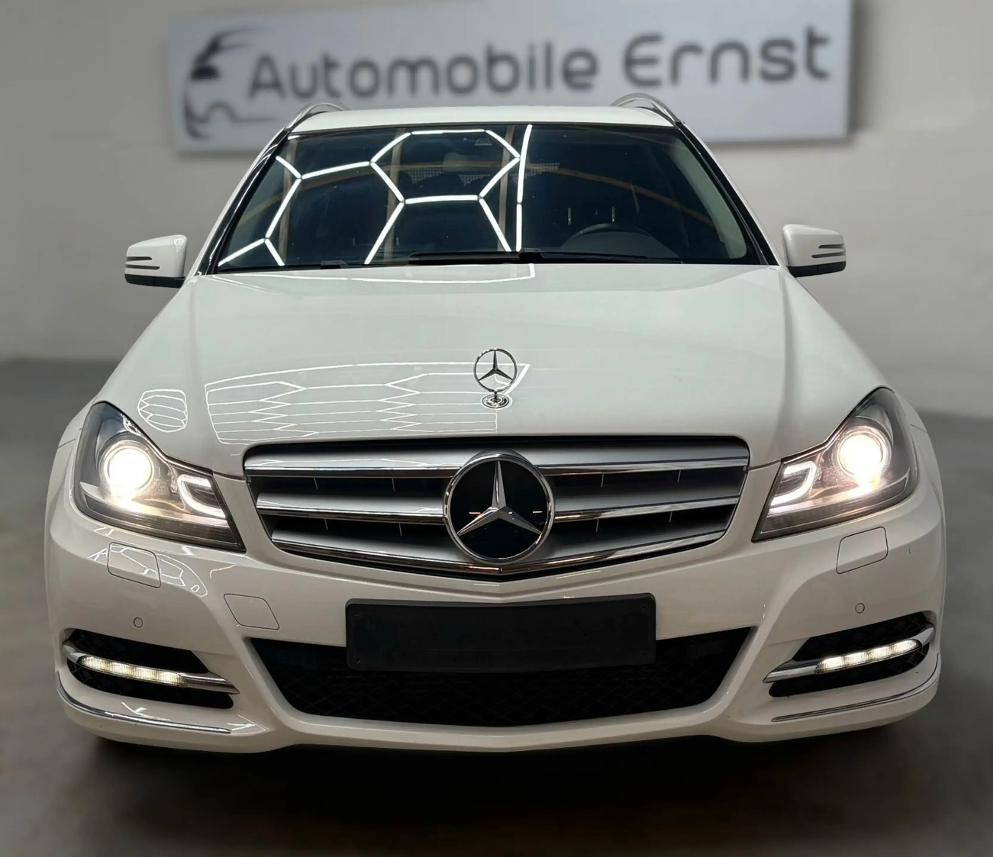 Mercedes-Benz C 250 C 250 CGI BlueEfficiency (204.247) — photo 2