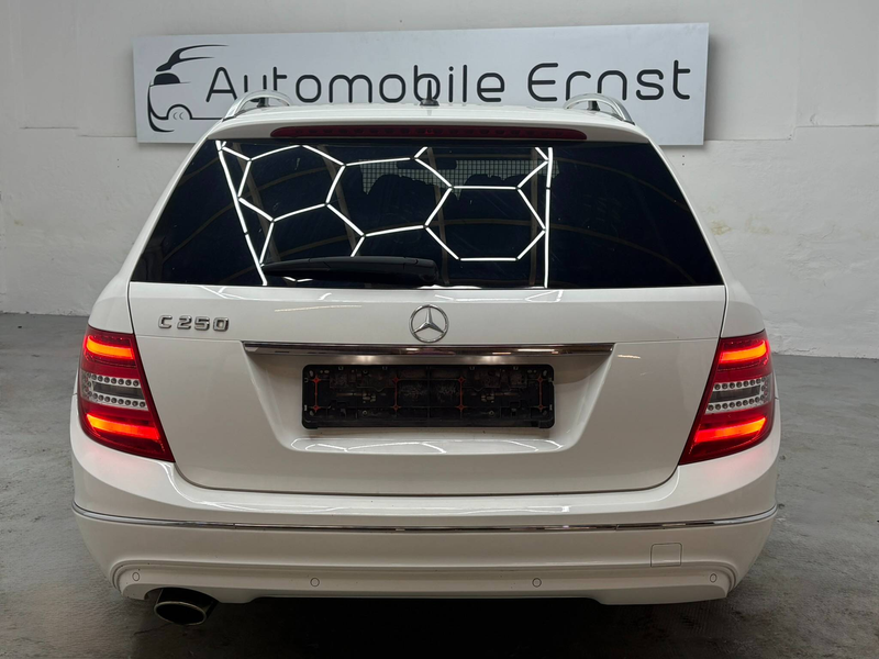 Mercedes-Benz C 250 C 250 CGI BlueEfficiency (204.247) — photo 4