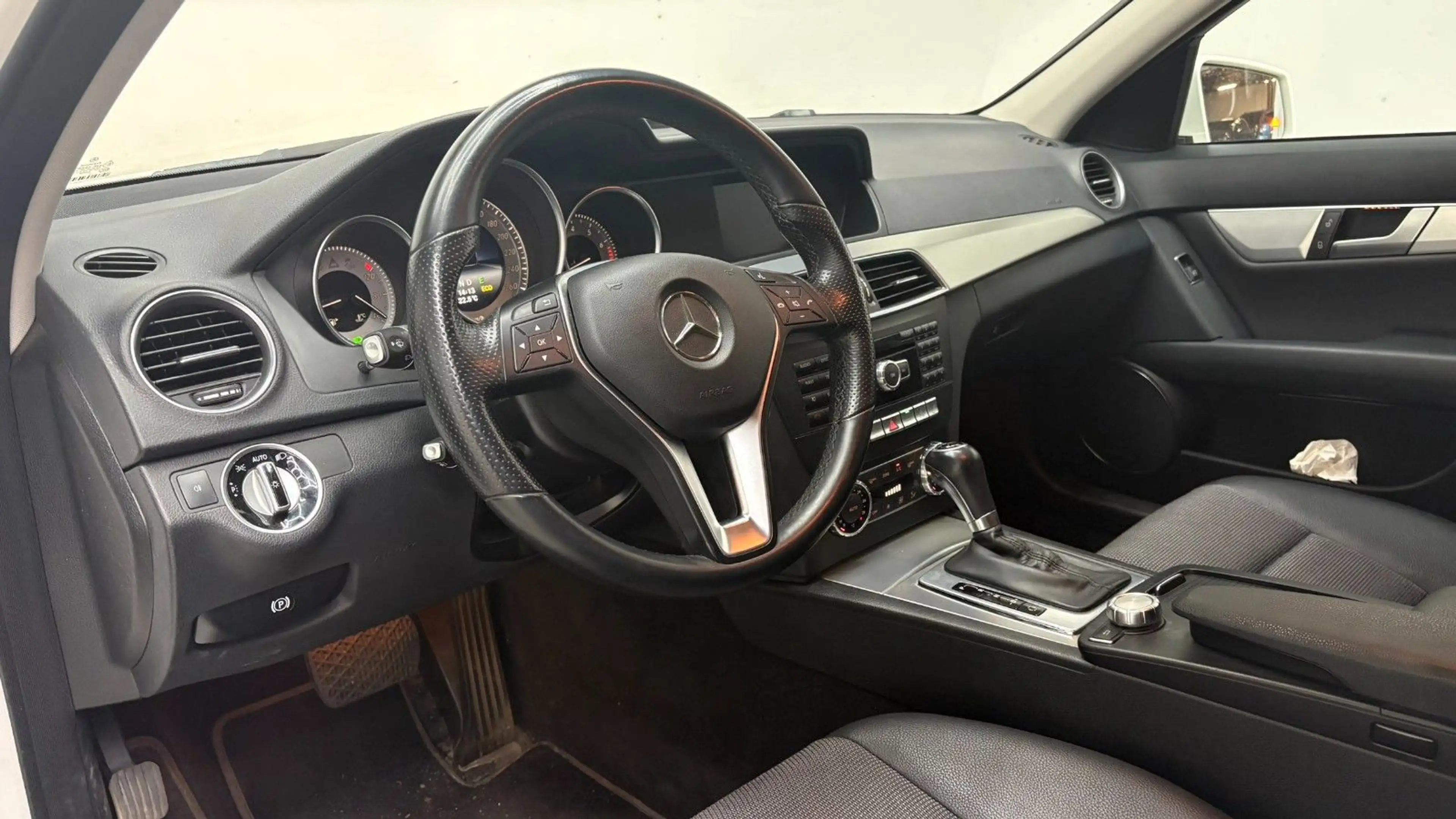 Mercedes-Benz C 250 C 250 CGI BlueEfficiency (204.247) — photo 7