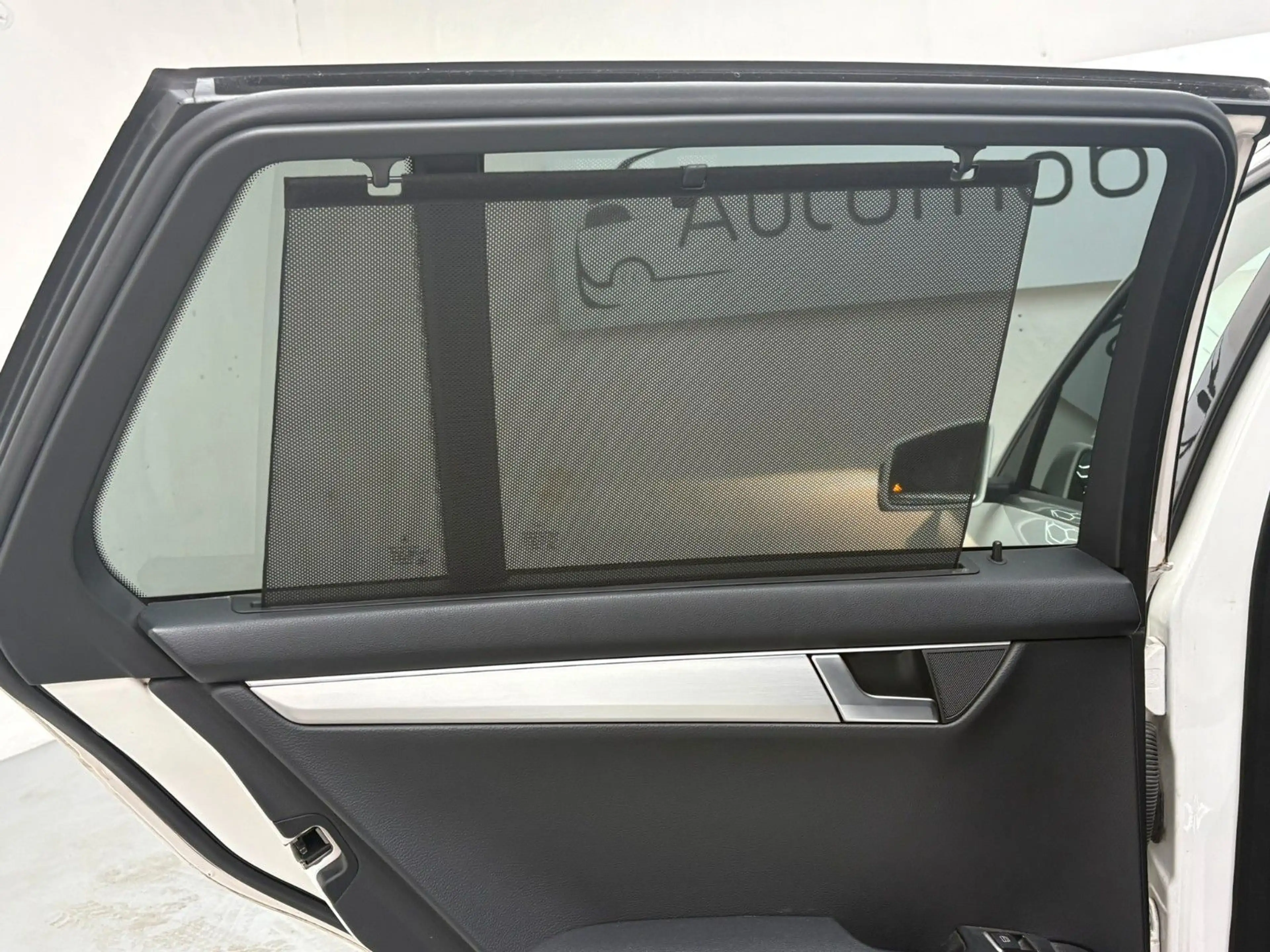 Mercedes-Benz C 250 C 250 CGI BlueEfficiency (204.247) — photo 13