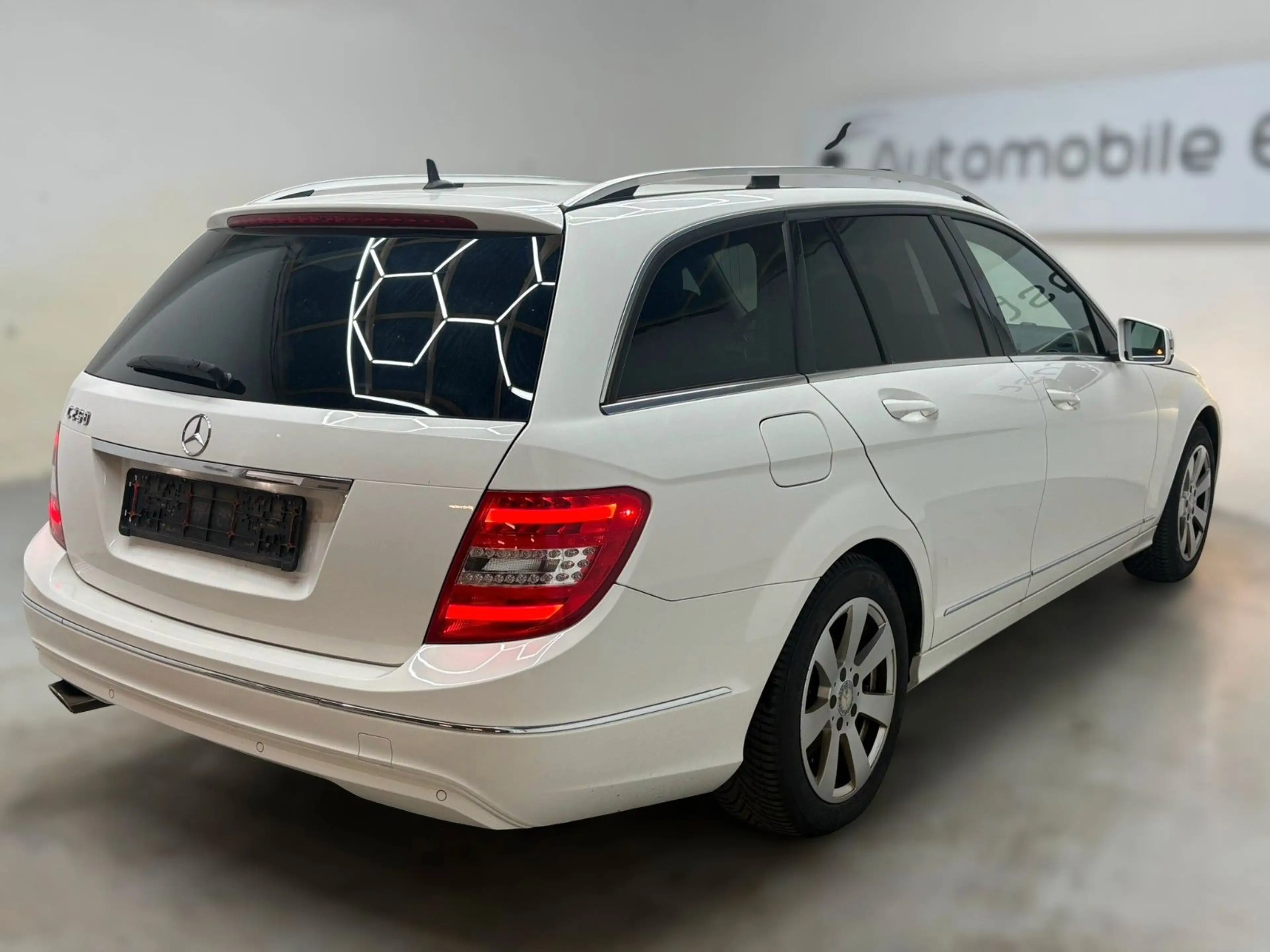 Mercedes-Benz C 250 C 250 CGI BlueEfficiency (204.247) — photo 6