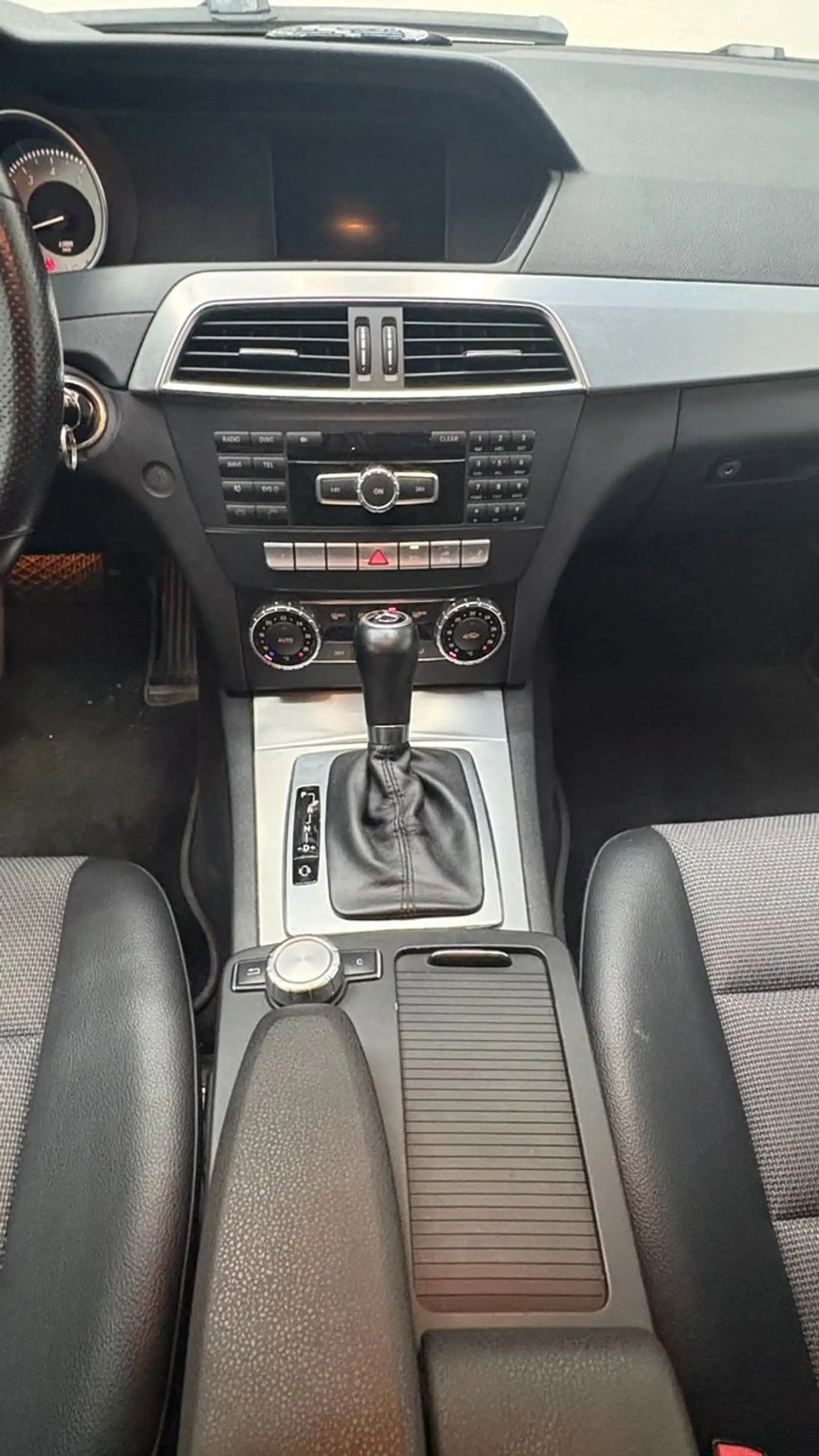 Mercedes-Benz C 250 C 250 CGI BlueEfficiency (204.247) — photo 15