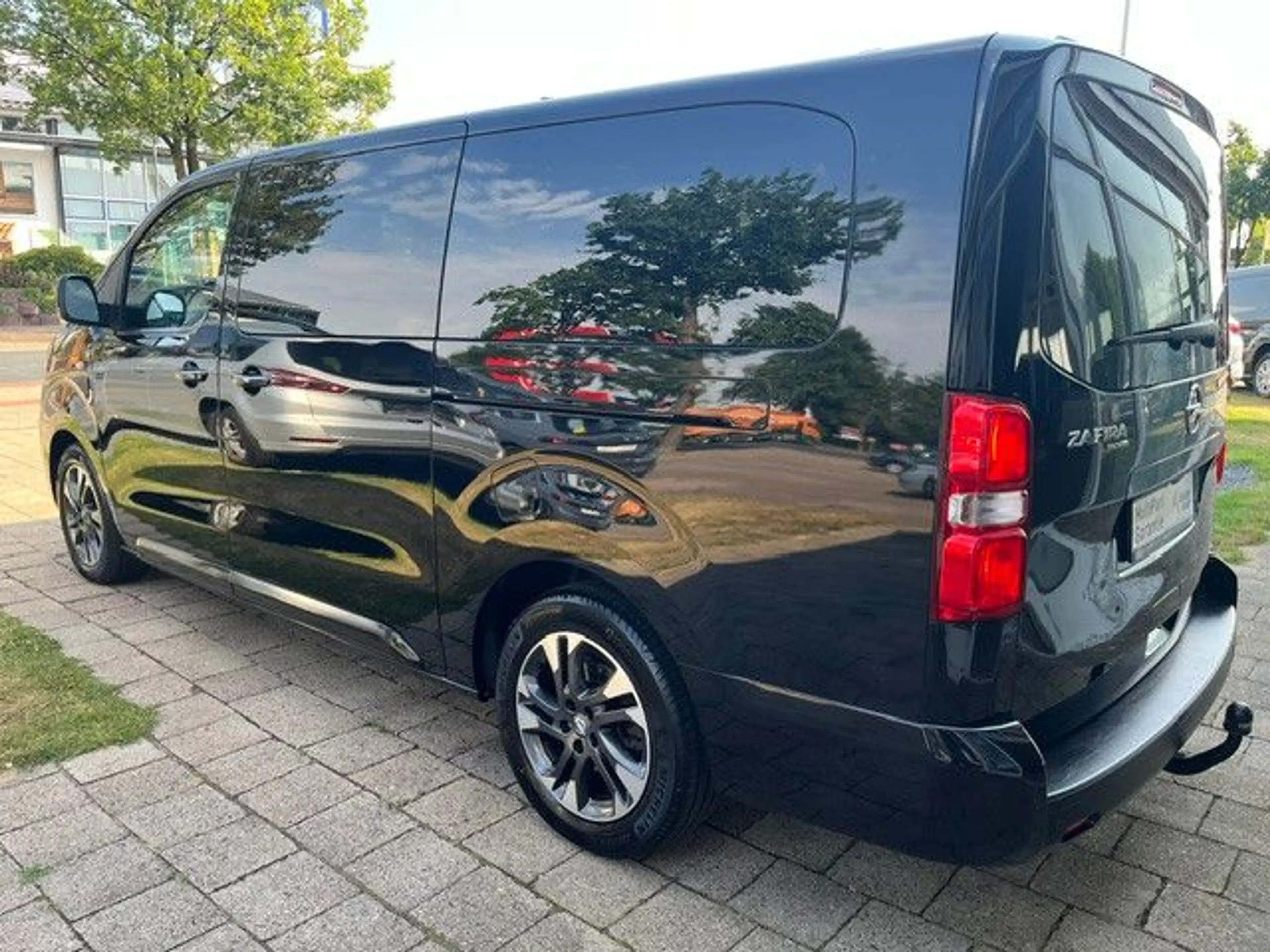 Opel Zafira Life Tour. L3 AUT LEDER NAVI 6-SITZER — photo 6