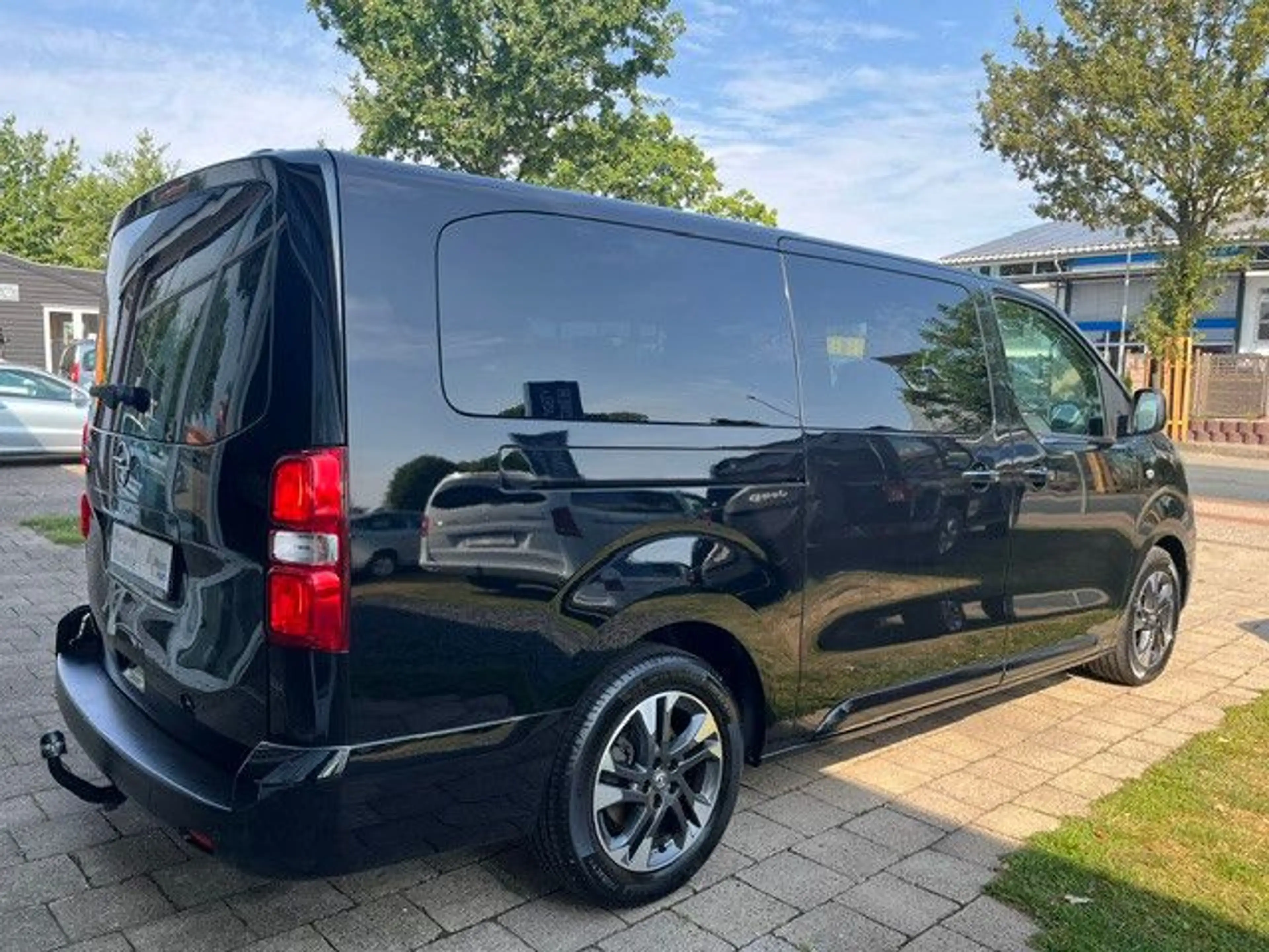 Opel Zafira Life Tour. L3 AUT LEDER NAVI 6-SITZER — photo 3