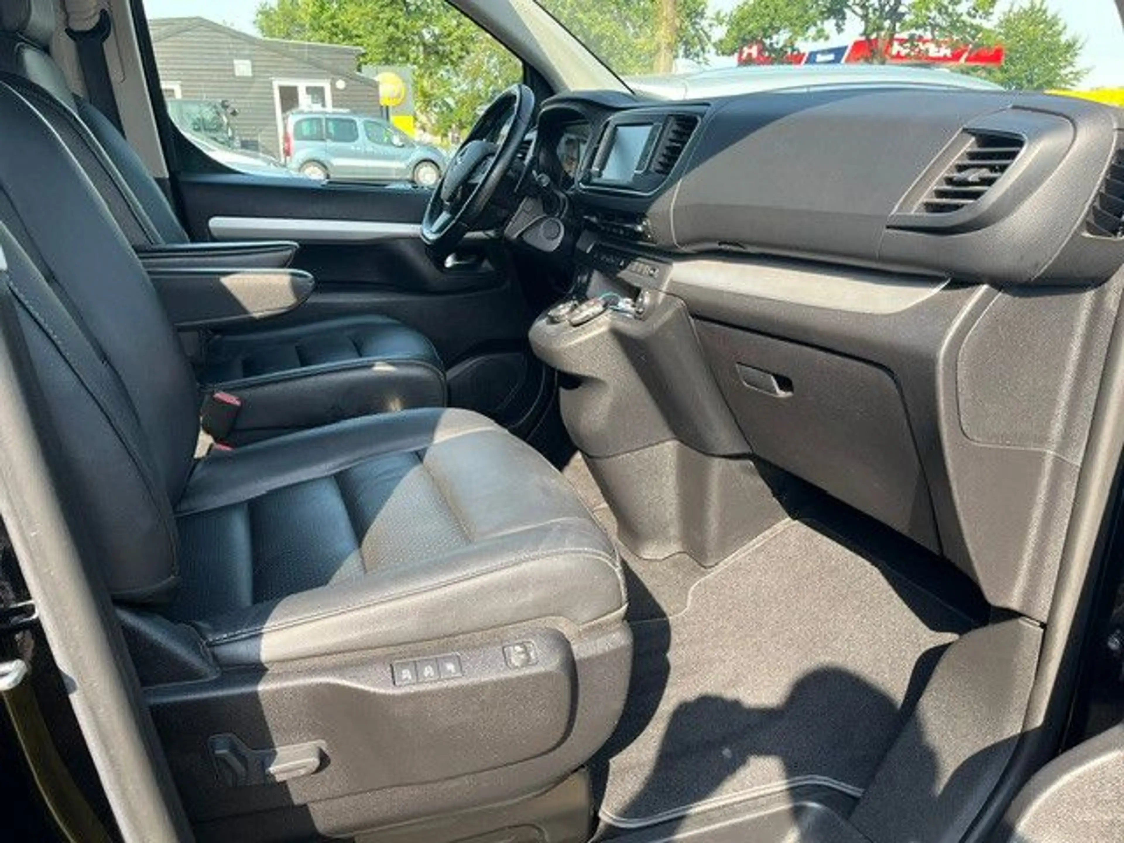 Opel Zafira Life Tour. L3 AUT LEDER NAVI 6-SITZER — photo 13