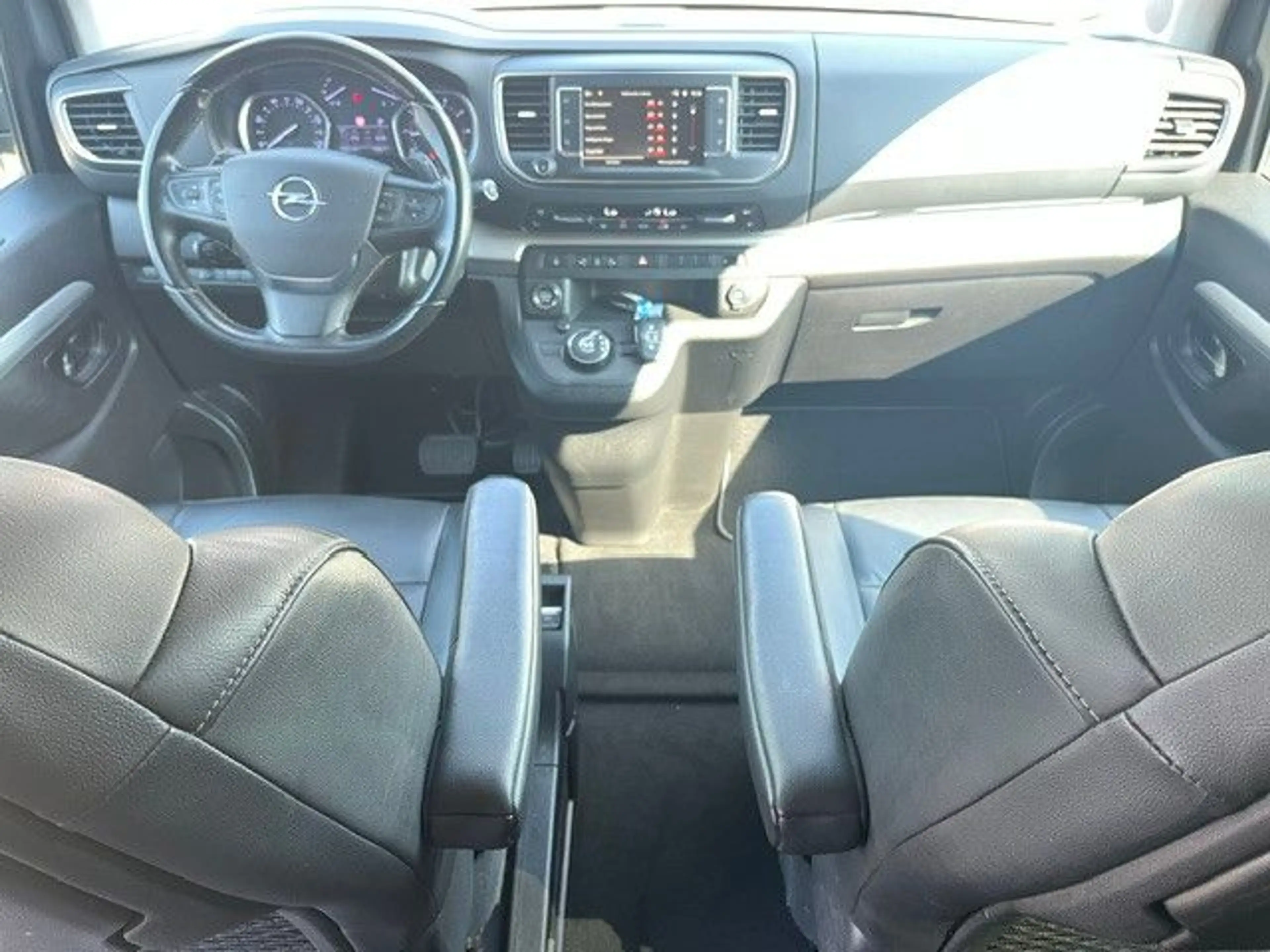 Opel Zafira Life Tour. L3 AUT LEDER NAVI 6-SITZER — photo 10