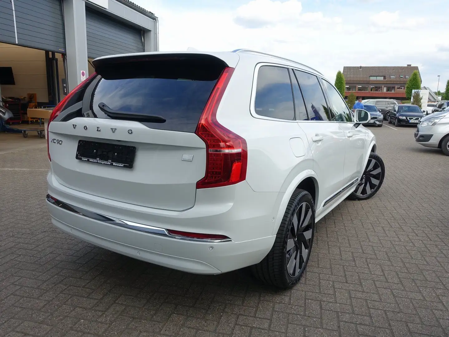 Volvo XC90 Recharge Ultimate T8 AWD/Pano/360°/H&K/BLIS Weiß - 2